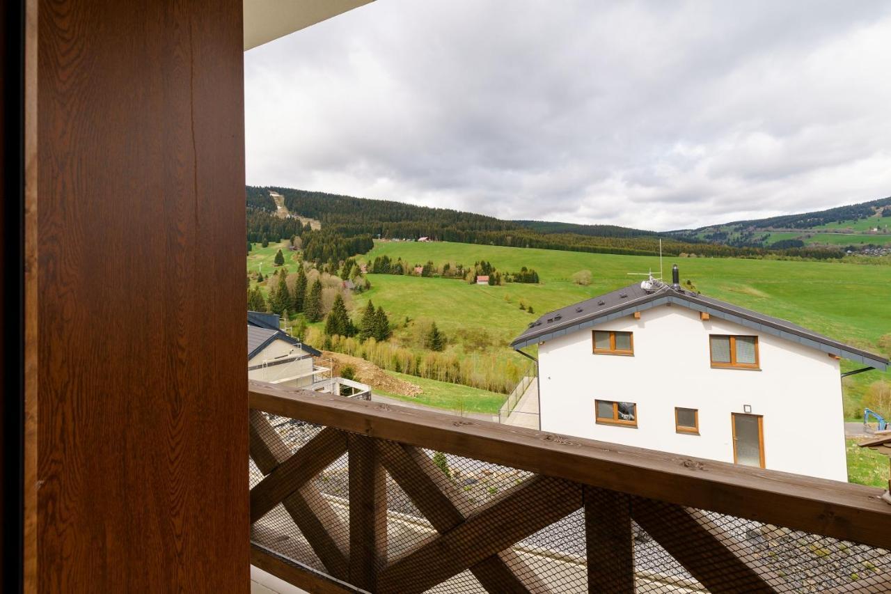 Apartman Svicarek Loučná pod Klínovcem Exterior foto